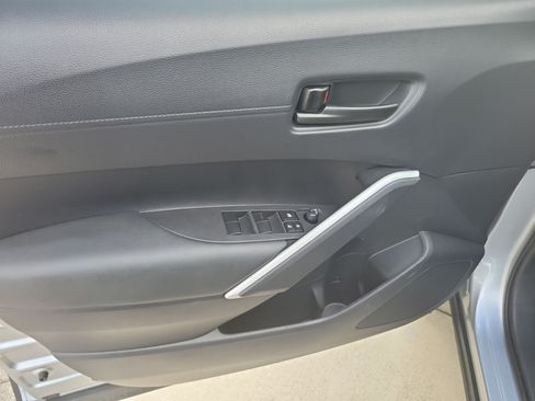 Used 2024 Toyota Corolla Cross LE FWD image 20