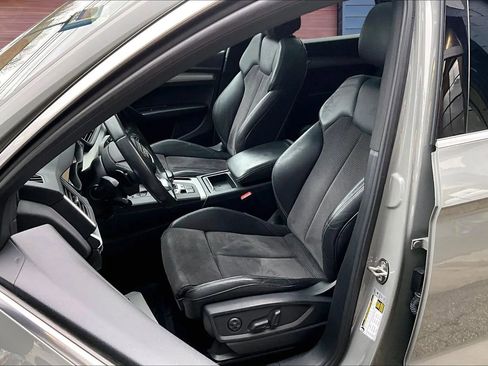 Used 2019 Audi SQ5 Premium w/ Convenience Package image 24