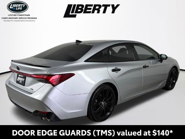 Used 2021 Toyota Avalon XSE FWD image 3