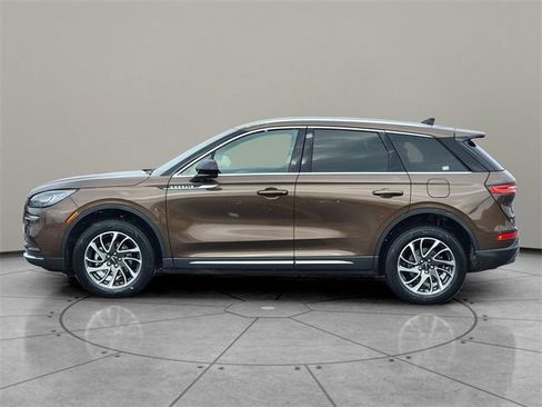 Certified 2022 Lincoln Corsair AWD w/ Equipment Group 101A image 9