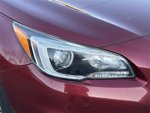 Used 2017 Subaru Outback 3.6R Limited image 9