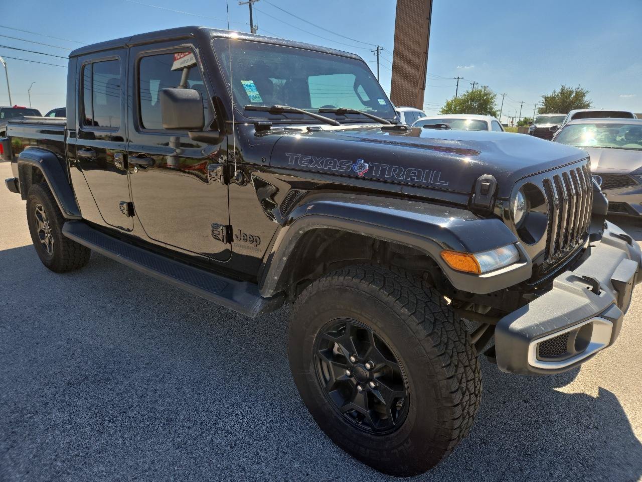 Used 2022 Jeep Gladiator Sport AWD/4WD image 3