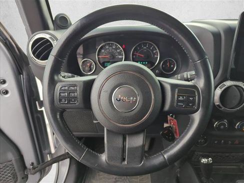 Used 2014 Jeep Wrangler Unlimited Sahara w/ Connectivity Group image 12