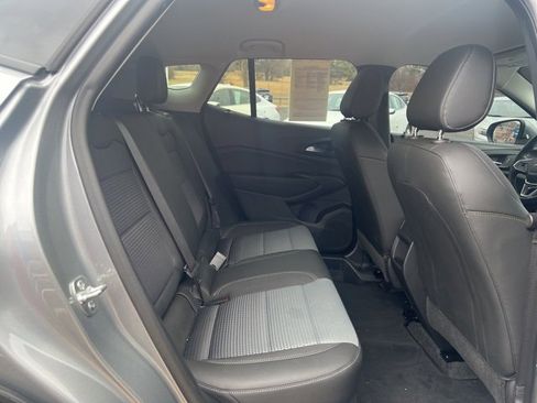 Used 2025 Chevrolet Trax LT w/ Driver Confidence Package image 16