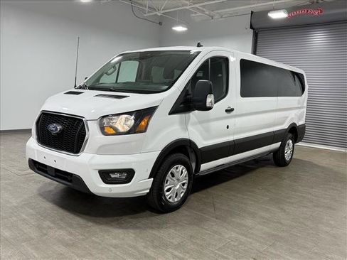 Used 2023 Ford Transit 350 XLT image 8