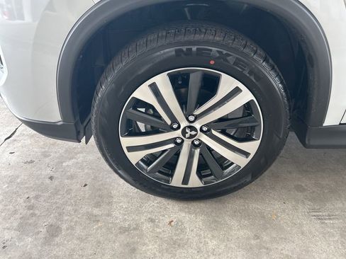 New 2025 Mitsubishi Outlander Sport SE image 11