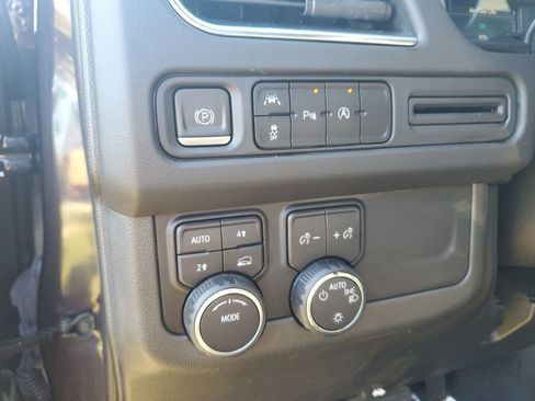 Used 2023 Chevrolet Suburban LS image 22