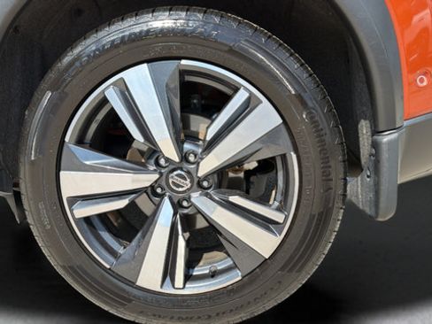 Used 2021 Nissan Rogue Platinum AWD/4WD image 41