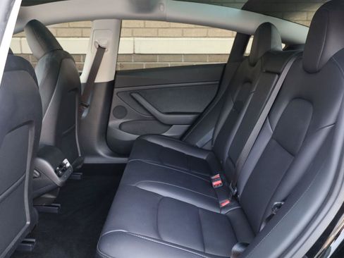 Used 2023 Tesla Model 3 Standard Range RWD image 18