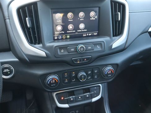 Used 2022 GMC Terrain SLE w/ Driver Convenience Package FWD image 6