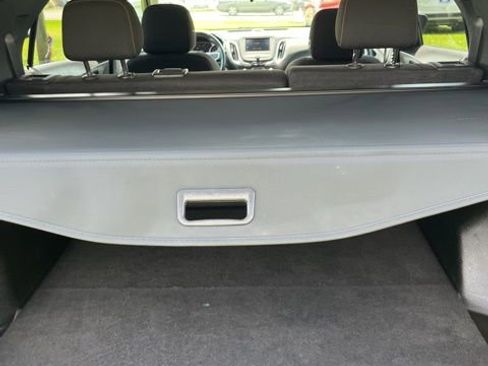 Used 2022 Chevrolet Equinox LT w/ Driver Convenience Package image 31