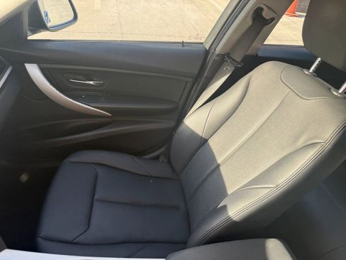 Used 2015 BMW 320i Sedan RWD image 15