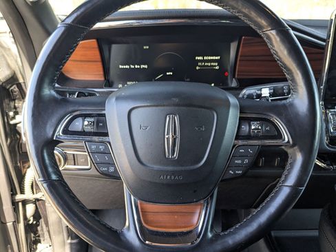 Used 2019 Lincoln Navigator L Reserve image 13
