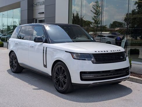 New 2026 Land Rover Range Rover Long Wheelbase SE AWD/4WD image 8