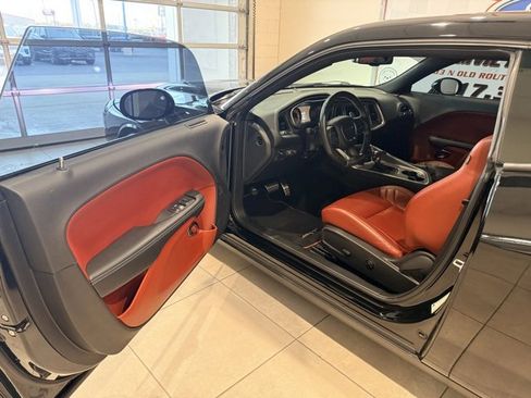 Used 2019 Dodge Challenger SRT Hellcat Redeye image 11