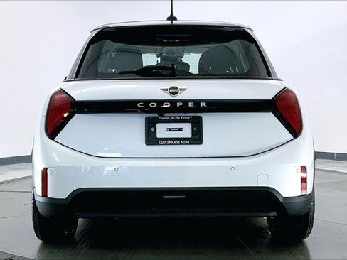 New 2026 MINI Cooper 4-Door Hardtop image 3