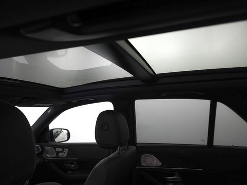 Used 2025 Mercedes-Benz GLE 450e 4MATIC image 26