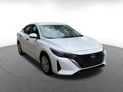 Used 2025 Nissan Sentra S image 1