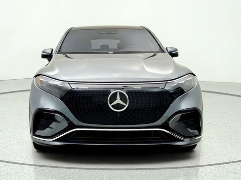 Used 2023 Mercedes-Benz EQS 580 4MATIC SUV image 2