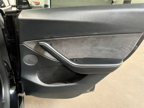 Used 2023 Tesla Model Y Performance AWD/4WD image 13