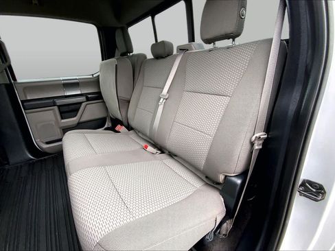 Used 2019 Ford F150 XLT w/ Equipment Group 302A Luxury AWD/4WD image 19