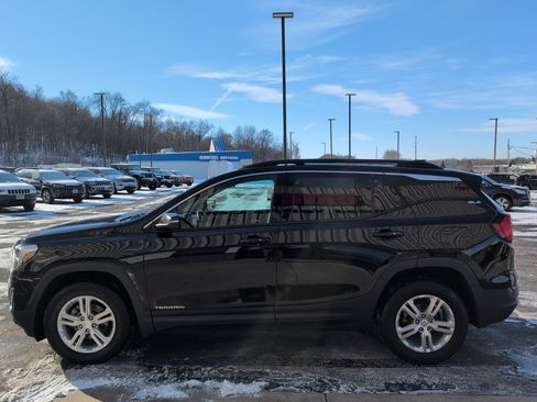 Used 2018 GMC Terrain SLE w/ Driver Convenience Package image 5