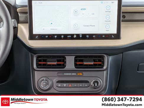 Used 2025 Ford Maverick Lariat w/ 4K Tow Package AWD/4WD image 31