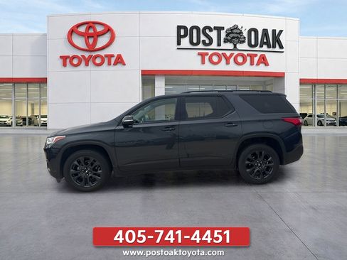 Used 2021 Chevrolet Traverse RS FWD image 9