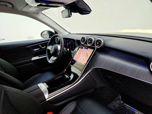 Certified 2025 Mercedes-Benz GLC 300 image 14