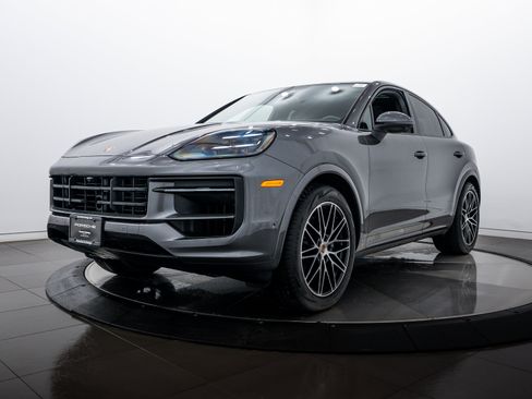 Certified 2025 Porsche Cayenne Coupe image 1