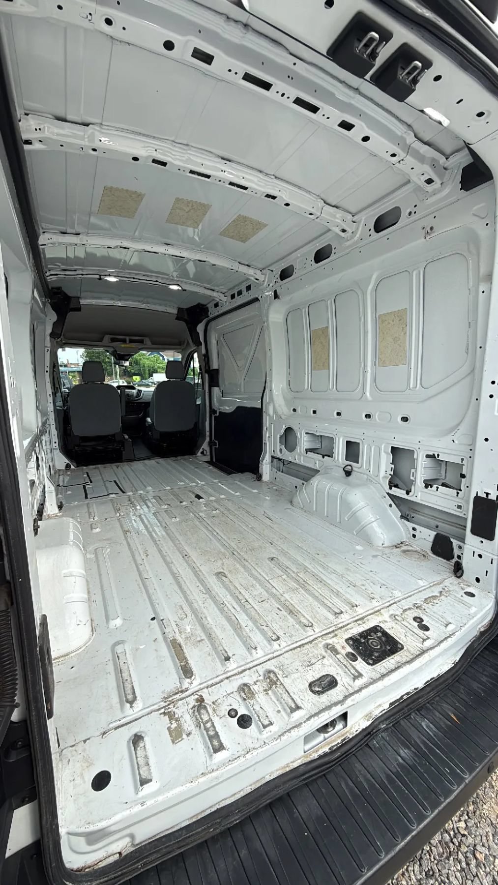 Used 2018 Ford Transit 350 148 Medium Roof RWD image 13
