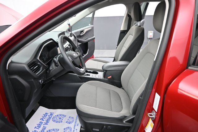 Used 2022 Ford Escape SE w/ SE Sport Appearance Package FWD image 10