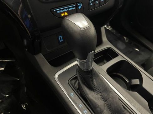 Used 2017 Ford Escape Titanium w/ Equipment Group 301A AWD/4WD image 8