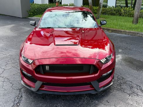 Used 2019 Ford Mustang Shelby GT350 w/ Technology Package RWD image 4
