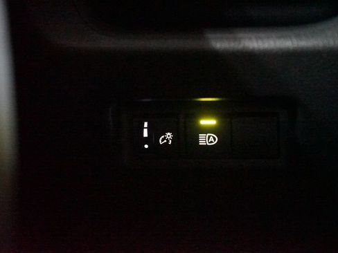 Certified 2025 Toyota RAV4 LE image 23