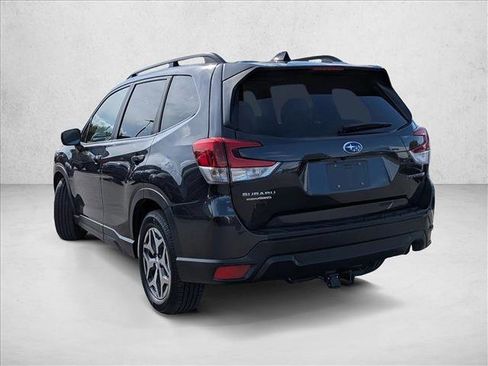 Used 2019 Subaru Forester Premium AWD/4WD image 7