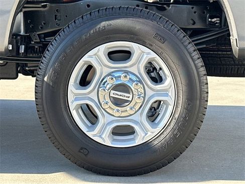 New 2026 Ford F250 XLT image 40