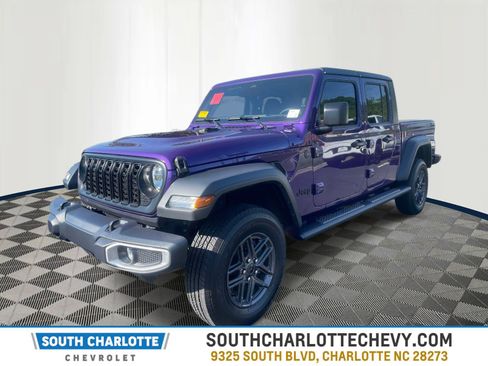 Used 2026 Jeep Gladiator Sport AWD/4WD image 1