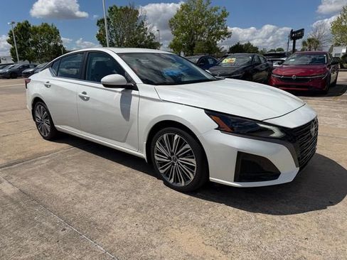 New 2026 Nissan Altima 2.5 SV FWD image 7