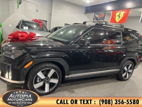 Used 2025 Hyundai Santa Fe Limited AWD/4WD image 3