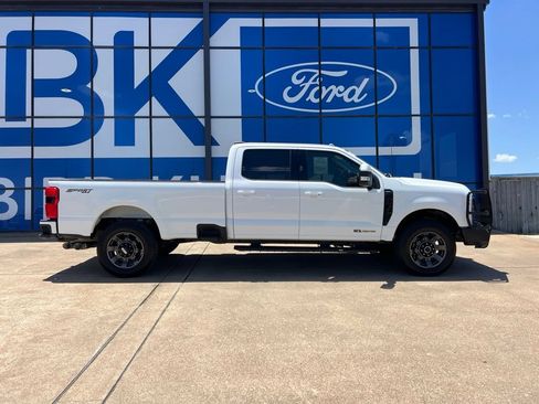 Certified 2023 Ford F350 Lariat w/ Lariat Ultimate Package AWD/4WD image 4