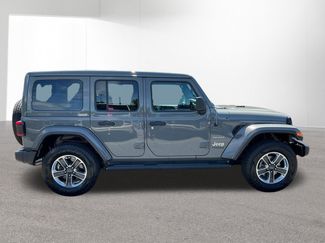 Used 2022 Jeep Wrangler Unlimited Sahara w/ LED Lighting Group AWD/4WD video 2