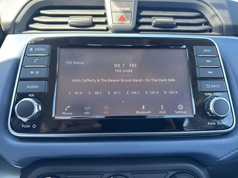 Used 2025 Nissan Versa SV image 16