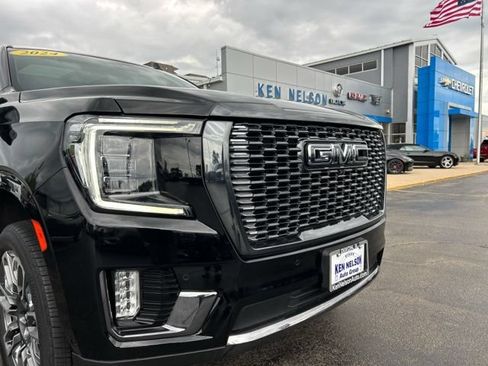 Used 2024 GMC Yukon XL Denali Ultimate w/ LPO, Floor Liner Package AWD/4WD image 4