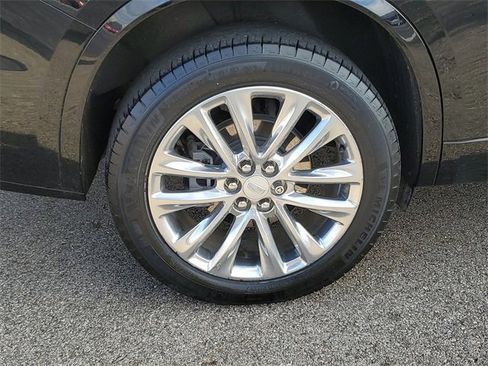 Used 2022 Cadillac XT6 Premium Luxury w/ Technology Package image 7