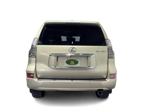 Used 2016 Lexus GX 460 w/ Navigation Package AWD/4WD image 3
