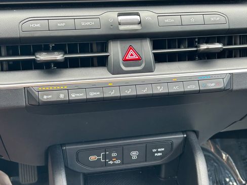 Used 2025 Kia K4 FWD image 25