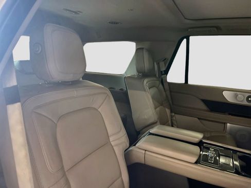 Used 2019 Lincoln Navigator Reserve AWD/4WD image 30
