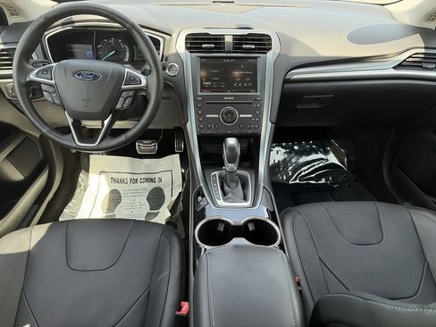 Used 2016 Ford Fusion Titanium FWD image 14