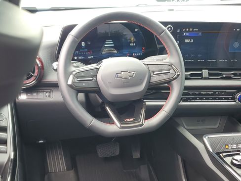 Used 2026 Chevrolet Equinox RS w/ LPO, Floor Liner Package AWD/4WD image 12